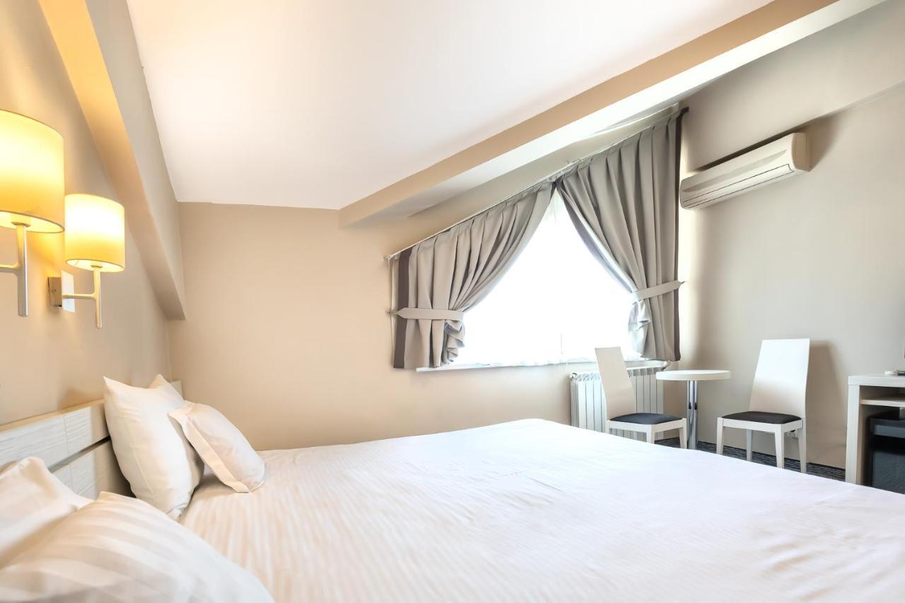 Alex&George Boutique Hotel Kolozsvár Kültér fotó