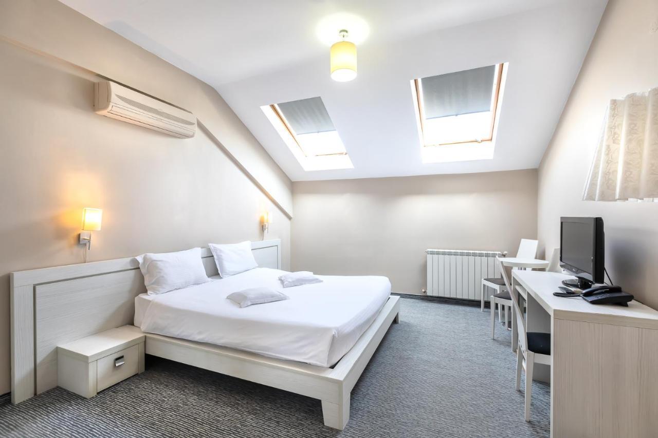 Alex&George Boutique Hotel Kolozsvár Kültér fotó